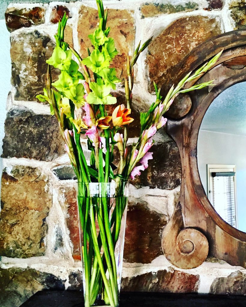 fresh flowers + wood element + water element + simple + feng shui