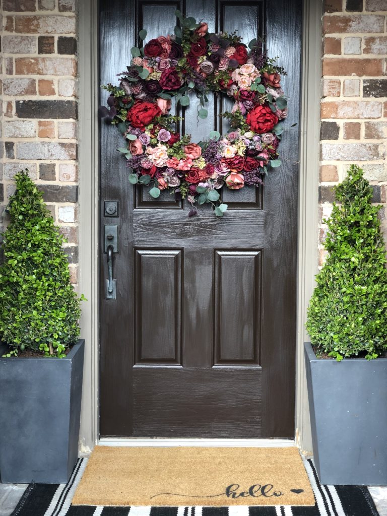 Entry door decoration based on feng shui